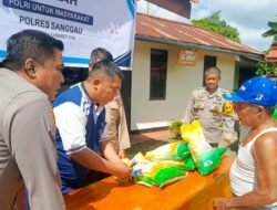 Jelang Ramadan, Polsek Mukok Salurkan 2 Ton Beras SPHP Lewat Gerakan Pasar Murah