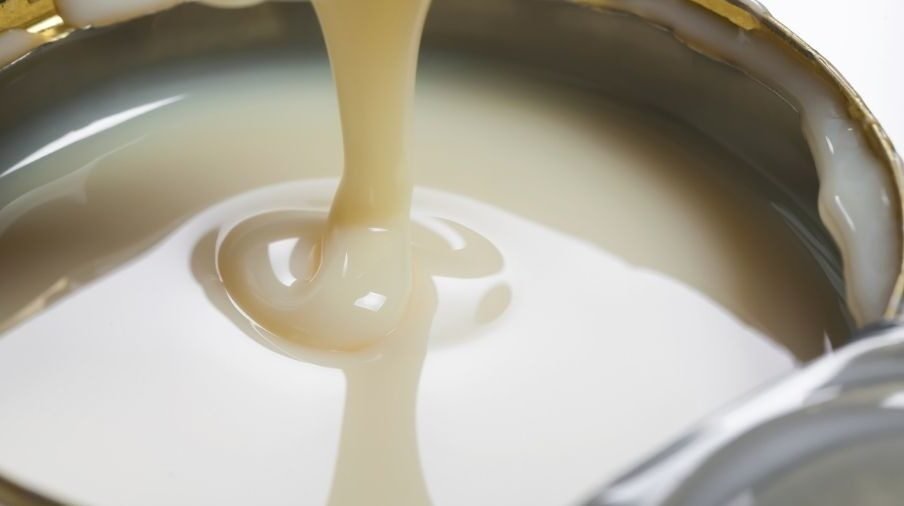 "Ahli gizi ingatkan orang tua jangan kasih susu kental manis (SKM) setiap hari ke anak. Simak fakta kandungan gula tinggi dan risiko kesehatan di baliknya."