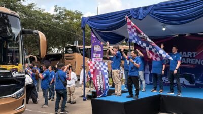 "XLSMART gelar mudik gratis perdana pasca merger untuk 700 mitra retailer dan karyawan. Simak fasilitas premium dan kota tujuan mudik tahun 2026 di sini."