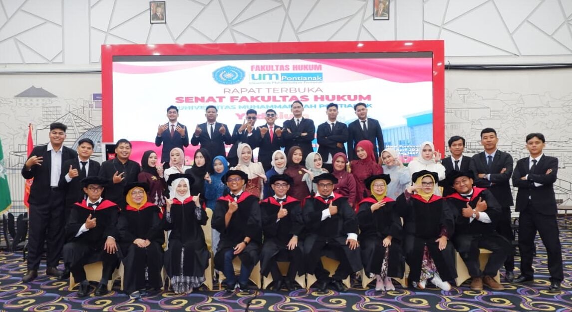 "Fakultas Hukum Universitas Muhammadiyah (FH UM) Pontianak menggelar yudisium untuk 25 lulusan. Rektor tegaskan pentingnya integritas dan keilmuan di tengah masyarakat."