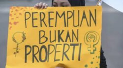 "Menikah bukan berarti beban hidup terbagi rata. Simak 5 beban ganda perempuan yang sering tidak disadari dalam rumah tangga akibat budaya patriarki."