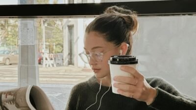 "Peringatan Hari Kartini membuktikan bahwa nilai kritis dan literasi pahlawan emansipasi terus hidup. Simak 5 buktinya dalam jiwa jurnalis perempuan modern."