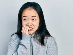 5 Langkah Pertolongan Pertama yang Wajib Dilakukan Saat Panic Attack Tiba