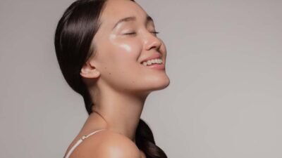 "Ternyata glow up bukan cuma soal fisik! Simak 5 tanda Anda sudah menjadi versi terbaik dari diri sendiri secara mental dan karakter tanpa Anda sadari."