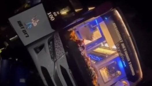 Bus angkutan penumpang PO Rehobot yang mengalami insiden kecelakaan lalu lintas tunggal di wilayah Desa Pala Kota Kecamatan Seberuang pada dini hari.