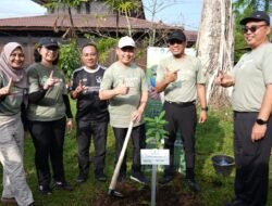 Gubernur dan Wagub Kalbar Pimpin Aksi Tanam Pohon di Museum Kalimantan Barat Peringati Hari Bumi 2026