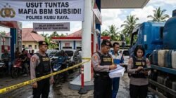 Ilustrasi - Aparat kepolisian Polres Kubu Raya tengah melakukan penyelidikan maraton terkait kasus dugaan penyelewengan dan distribusi ilegal BBM solar bersubsidi. (Dok. HO/Faktakalbar.id)