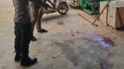 Kondisi lokasi kejadian dugaan pengeroyokan di depan Ruko Amin Jenggot, Jalan Lintas Malindo, Desa Balai Karangan, Kecamatan Sekayam, Kabupaten Sanggau.