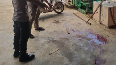 Kondisi lokasi kejadian dugaan pengeroyokan di depan Ruko Amin Jenggot, Jalan Lintas Malindo, Desa Balai Karangan, Kecamatan Sekayam, Kabupaten Sanggau.