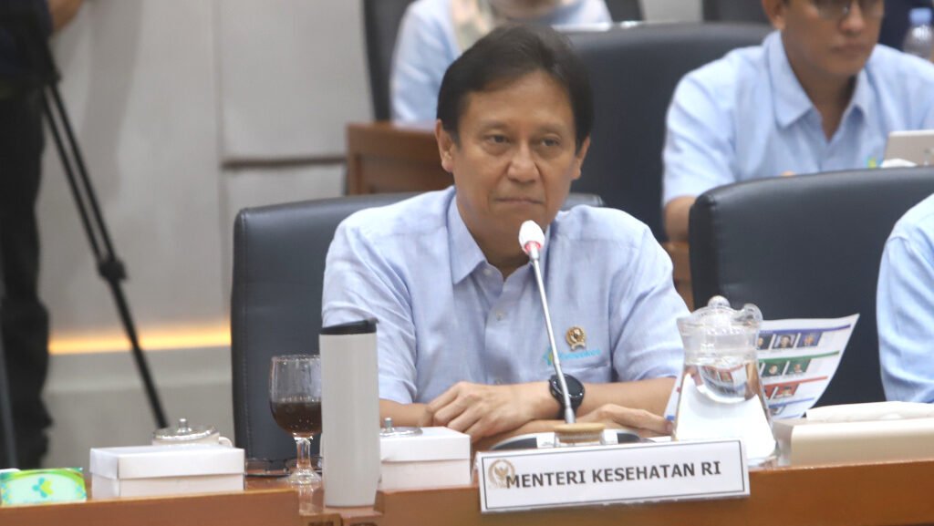 Menteri Kesehatan Budi Gunadi Sadikin saat memaparkan pola penyebaran penyakit DBD dan pengaruh cuaca El Nino dalam rapat kerja bersama Komisi IX DPR.