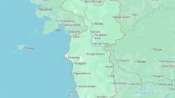 Peta bentang alam Kabupaten Ketapang yang sangat luas menjadi alasan utama urgensi pembentukan wilayah administratif baru demi pemerataan pembangunan.