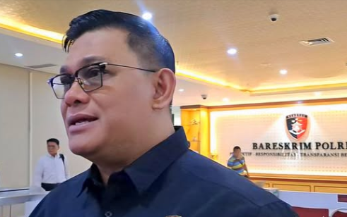 Polisi bongkar kasus impor ilegal pangan di Pontianak. Total 23 ton bawang dan cabai selundupan asal Thailand dan China via Malaysia disita Bareskrim Polri.