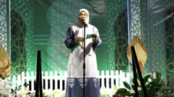 Sekretaris Daerah Kota Singkawang Dwi Yanti saat memberikan sambutan penutupan MTQ ke-X tingkat Kecamatan Singkawang Utara di Masjid Nurul Hidayah.