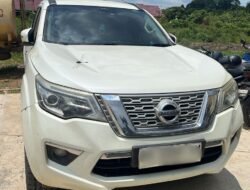 SUV Senggol Motor hingga Tabrak Truk, Satu Keluarga Luka Berat dalam Kecelakaan di Trans Kalimantan