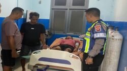 Kondisi korban kecelakaan lalu lintas yang tengah mendapatkan penanganan medis di fasilitas kesehatan. (Dok. Polres Sekadau)