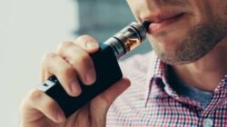 "Mengapa vaping begitu populer di kalangan remaja? Simak 5 alasan utama di balik fenomena anak muda yang cenderung kecanduan vape saat ini. Mengapa vaping begitu populer di kalangan remaja? Simak 5 alasan utama di balik fenomena anak muda yang cenderung kecanduan vape saat ini. "