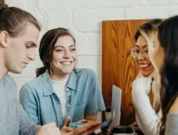 Anti Cinta Lokasi? Ini Alasan Psikologis Kenapa Anda Sering Ilfeel pada Orang di Satu Ruang Lingkup