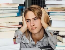 Dikejar Target Tapi Tak Lapar? Ini 5 Alasan Kenapa Kita Malas Makan Saat Sibuk Kejar Deadline