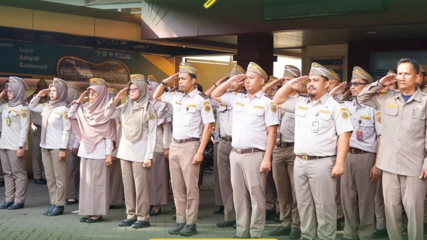 Suasana apel pagi jajaran pegawai Karantina Kalimantan Barat pasca libur Lebaran Idulfitri 1447 H. (Dok. HO/Faktakalbar.id)