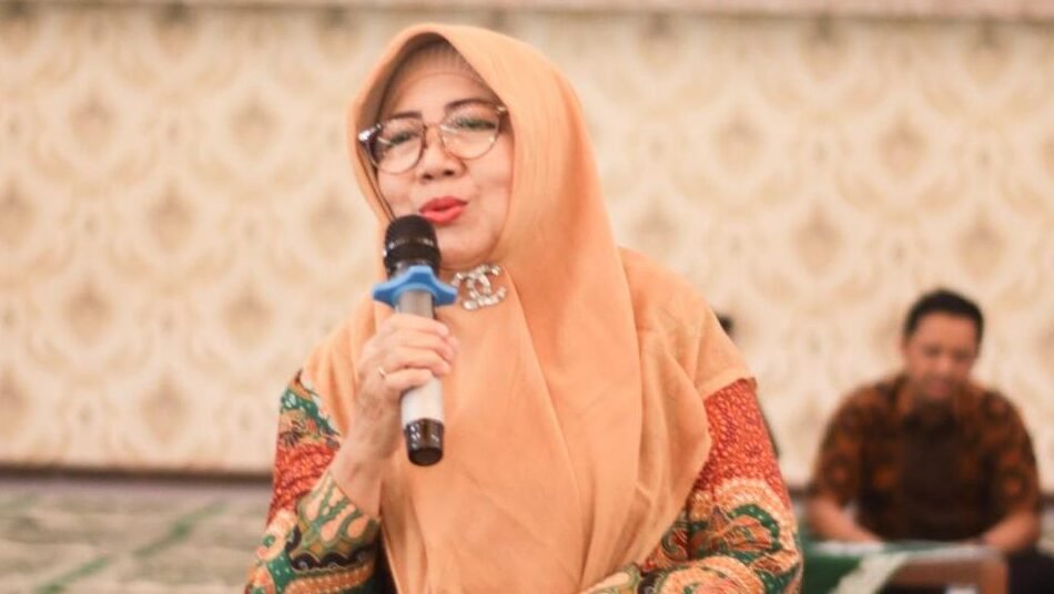 "Peringatan Hari Kartini soroti peran perempuan di bidang hukum. Akademisi UM Pontianak sebut kelengkapan regulasi perlindungan masih terhambat kultur masyarakat."