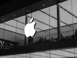 Perang Talenta AI: Apple Siapkan Bonus Saham Rp6,7 Miliar Agar Karyawan Tak Pindah ke Meta & OpenAI