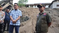 "BNPB tinjau lokasi terdampak gempa M 7,6 di Bitung. Wali Kota Hengky Honandar apresiasi dukungan pusat dalam perbaikan 41 bangunan yang rusak."