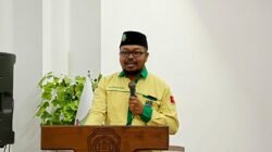"Pemuda Katolik Kalbar menyatakan dukungan penuh atas pelaporan mantan Wapres Jusuf Kalla ke polisi terkait dugaan narasi menyesatkan dalam ceramahnya."