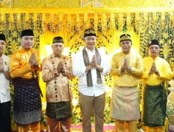 Terima Peci Keraton Matan, Bupati Ketapang Tegaskan Amanah Pelestarian Budaya