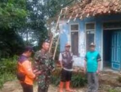 Belasan Rumah Rusak, Warga Mengungsi Imbas Cuaca Ekstrem di Cilacap