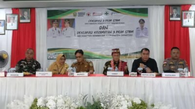 Pemkab Sanggau apresiasi capaian 3 pilar STBM Kembayan. Deklarasi libatkan Desa Sebuduh, Semayang, dan Tanjung Bunga demi wujudkan sanitasi total.