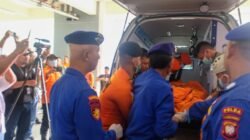 "Delapan jenazah korban kecelakaan helikopter Airbus H-130 PK-CFX di Sekadau telah dievakuasi dan tiba di RS Bhayangkara Pontianak untuk proses identifikasi."