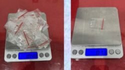 "Satresnarkoba Polres Ketapang menangkap dua orang, R (42) dan EL (26), di sebuah rumah di Air Upas saat diduga hendak transaksi sabu. Total 10,59 gram bruto sabu disita petugas."