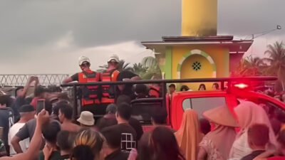 Tim SAR gabungan akhirnya menemukan jenazah pemuda yang hilang tenggelam di sekitar Jembatan Rambi, Sungai Sambas, Desa Saing Rambi. (Dok. Ist)