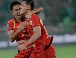 Hasil BRI Super League 2026: Eksel Runtukahu Menggila, Persija Jakarta Lumat Persebaya 3-0