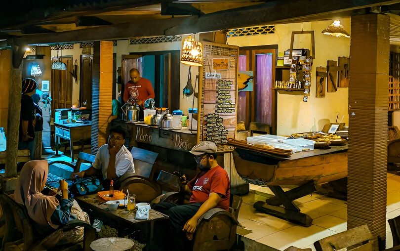 Ilustrasi - Bingung cari tambahan penghasilan? Simak 8 ide usaha warung modal terbatas yang bisa dimulai dari rumah dan dijamin cepat balik modal. (Dok. Ist)