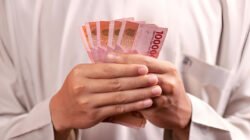 Ilustrasi - Pemerintah bagikan uang tunai Rp600.000 bagi pekerja gaji kecil pada April 2026. Simak syarat lengkap dan cara cek nama penerima secara aktif di sini. (Dok. Ist)