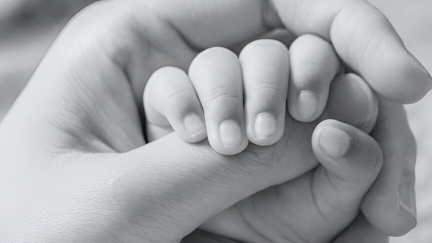 Ilustrasi - Ibu memegang peran kunci dalam menentukan kecerdasan anak melalui kromosom X. Simak penjelasan ilmiah mengenai pewarisan IQ dan peran orang tua di sini. (Dok. Ist)