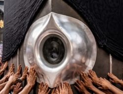 Ilmuwan Berusaha Ungkap Misteri Asal-Usul Hajar Aswad