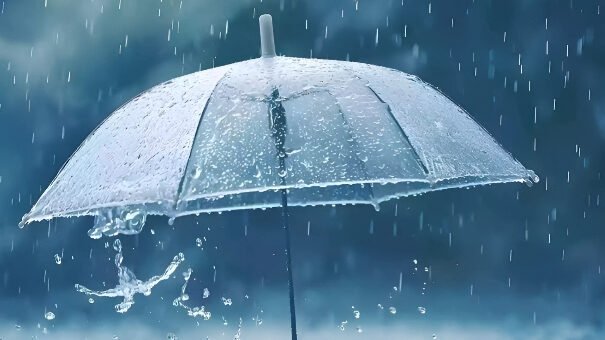 Ilustrasi - Sering kesal saat hujan turun? Cari tahu deretan manfaat ajaib hujan bagi keseimbangan alam, sumber air bersih, hingga kesehatan mental manusia. (Dok. Ist)