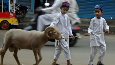 Ilustrasi - Pemerintah resmi menetapkan libur nasional dan cuti bersama Idul Adha 2026. Cek rincian tanggal merah bulan Mei untuk rencana libur panjang Anda di sini. (Dok. Ist)