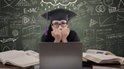 Ilustrasi - Mahasiswa alami kekosongan intelektual akibat kecanduan AI. Simak bahaya hilangnya daya kritis dan kreativitas di dunia kampus secara aktif di sini. (Dok. Ist)