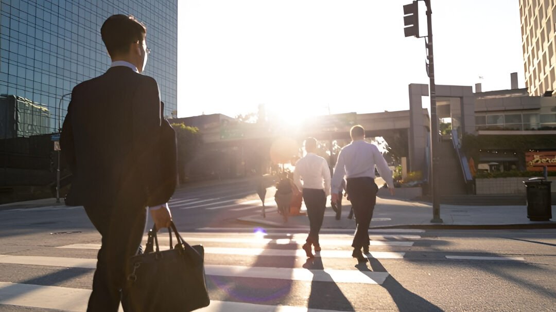 Ilustrasi - Kecerdasan seseorang tidak hanya memantul dari nilai ujian. Cek 4 kebiasaan harian orang berotak cerdas yang jarang masyarakat sadari di sini! (Dok. Ist)