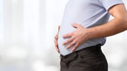 Ilustrasi - Atasi sembelit dengan mudah! Simak daftar 9 buah terbaik untuk pencernaan sehat yang secara alami melancarkan BAB dan menjaga kesehatan usus Anda. (Dok. Ist)