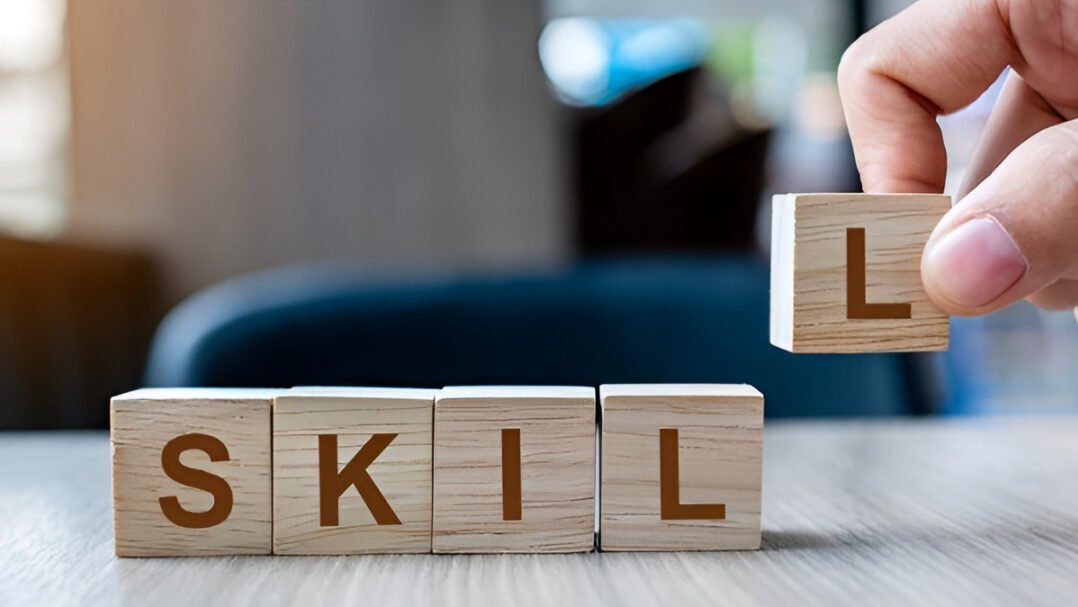 Ilustrasi - Ini skill 5C yang tak akan tergantikan oleh AI. Simak cara asah kreativitas hingga karakter agar tetap unggul di dunia kerja. (Dok. Ist)