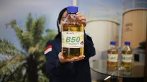 Kementerian ESDM pastikan uji jalan B50 sektor otomotif rampung Mei 2026. Implementasi kebijakan biodiesel siap hemat subsidi negara hingga Rp48 triliun.