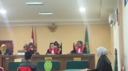 "Berawal dari korban menjadi tersangka oleh Polsek Batu Ampar, Herman alias Pak Usu sampaikan pledoi. Kuasa hukum minta majelis hakim PN Mempawah jatuhkan vonis bebas."