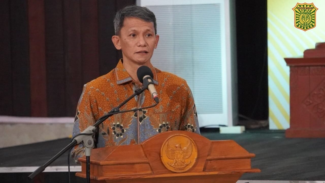 Kepala Kejaksaan Tinggi Kalimantan Barat menjabarkan pentingnya langkah preventif aparat penegak hukum guna menekan potensi kriminalitas anak akibat putus sekolah.