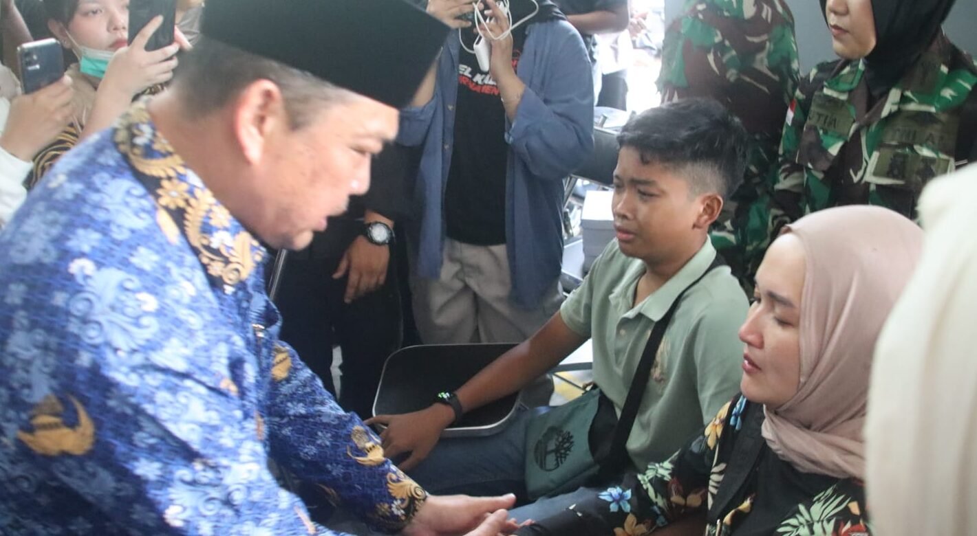 "Gubernur dan Kapolda Kalbar sampaikan belasungkawa atas kecelakaan helikopter PK-CFX di Sekadau. Seluruh jenazah kini diidentifikasi di RS Bhayangkara."