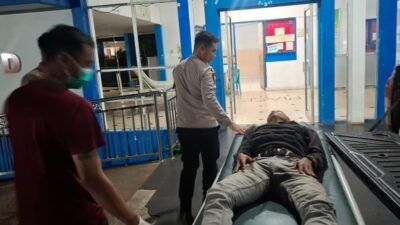 "Tiga orang mengalami luka-luka akibat kecelakaan di Jalan Provinsi Sintang-Nanga Pinoh, Desa Labang, Melawi. Seluruh korban langsung dievakuasi ke RSUD Melawi."