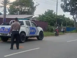 Diseruduk Truk dari Arah Berlawanan, Pengendara Motor Tewas Dihantam Truk di Pontianak